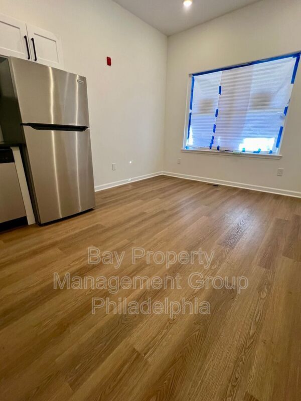 Foto del edificio - 4213 W Girard Ave