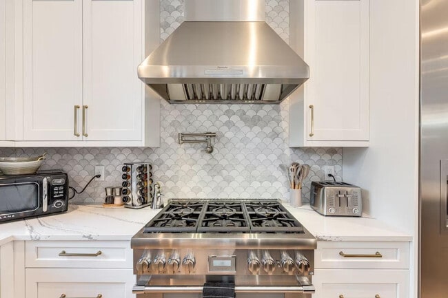 Foto del edificio - 115 110th Pl SE