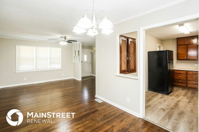 Building Photo - 7306 Reeds Rd