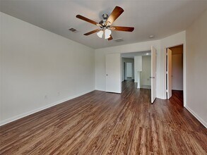 Building Photo - 20719 Dickinson Manor Ln