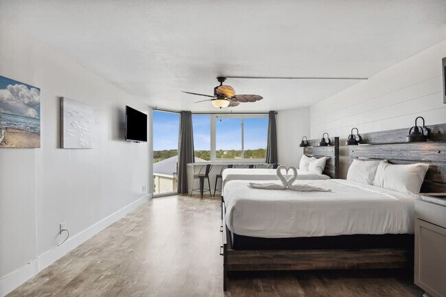 Foto del edificio - 8817 S Thomas Dr