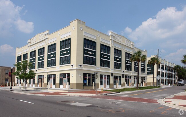 Building Photo - 3rd & Main