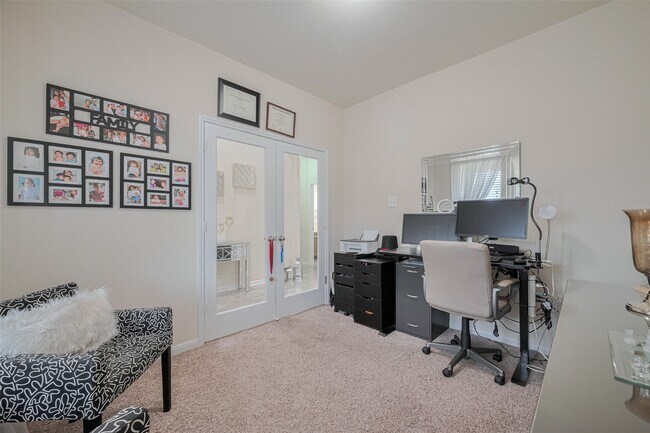 Foto del edificio - 5218 Windy Plantation Dr