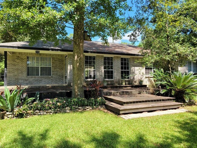 Foto del edificio - 215 Fir Ridge Dr