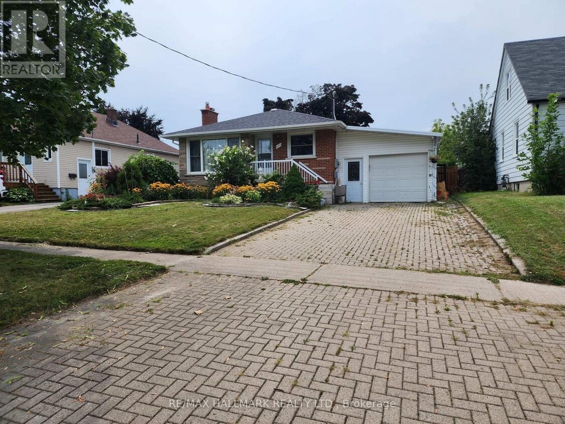 Primary Photo - 390 Gibbons St