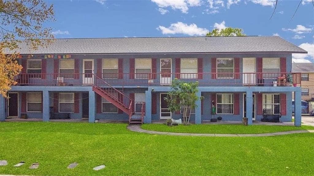Primary Photo - 1802 Barton Dr