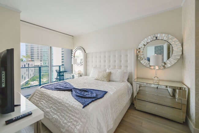 Foto del edificio - 501 NE 31st St