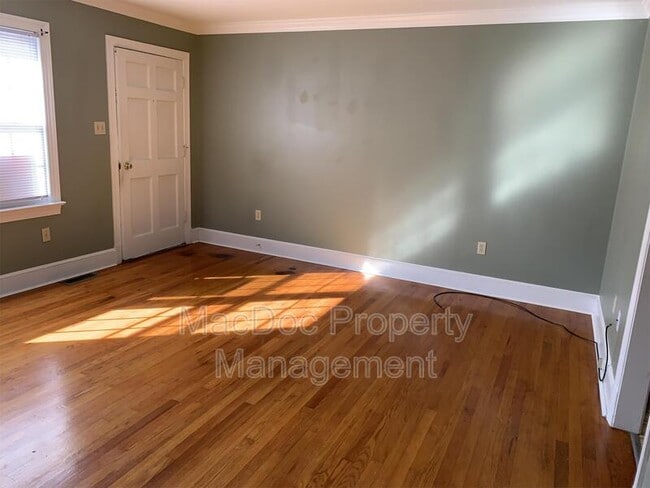 Building Photo - 101 Lee St