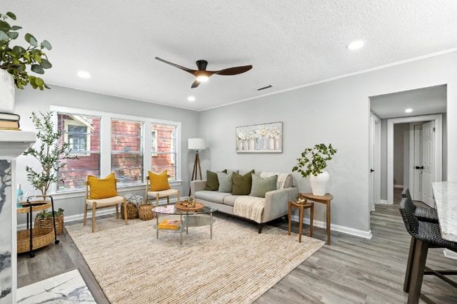 Foto del edificio - 2039 Dellwood Ave