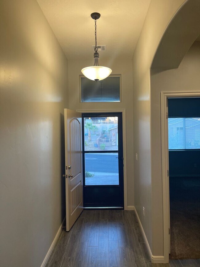 Foto del edificio - Home in Hayden Estates 3 bedroom, 2 bath with a 3 car garage