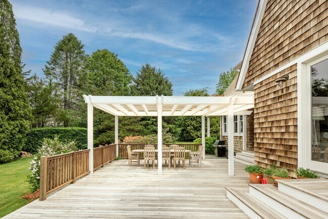 Building Photo - 880 Lumber Ln