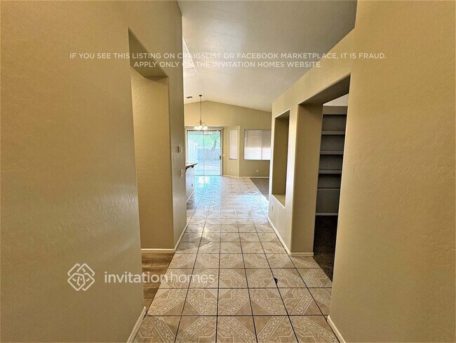 Foto del edificio - 3408 S 73rd Dr