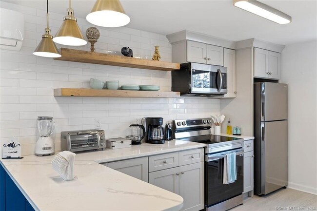 Foto del edificio - 176 Shore Rd