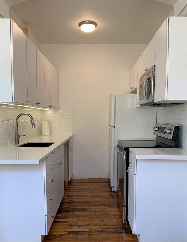 Foto del edificio - 4349 Sheridan Ave