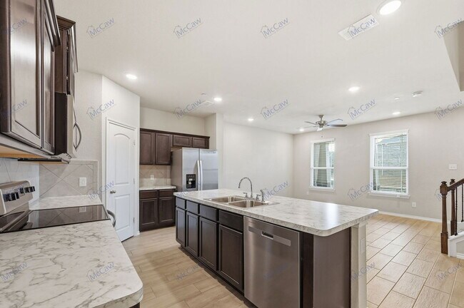 Foto del edificio - 2808 Baneberry Ln