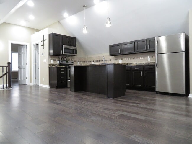 Kitchen - 1612 Blocki Ct