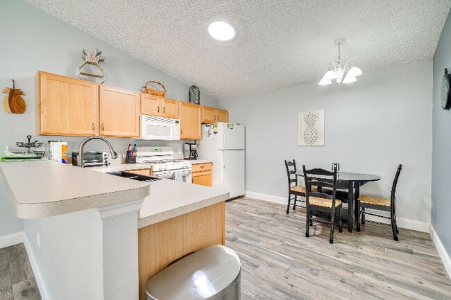 Building Photo - 421 Rosecroft Terrace