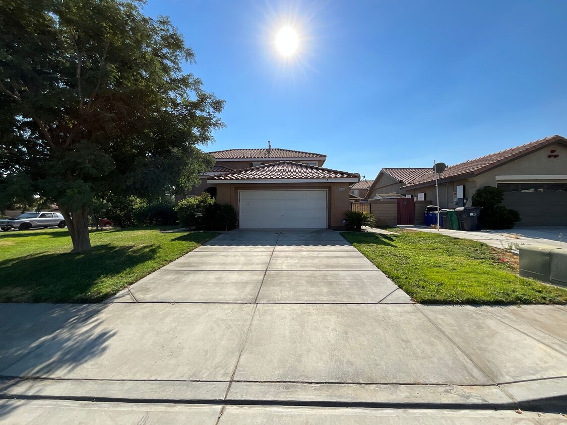 Primary Photo - East Palmdale Home
