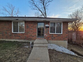 Building Photo - 8713 E 7 St