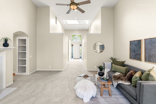Foto del edificio - Claremont 55+ Planned Resort Community