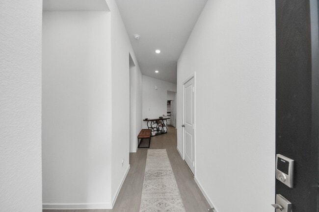 Foto del edificio - 8018 Tempest Stone Dr