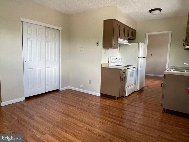 Foto del edificio - 317 BRIDGE St