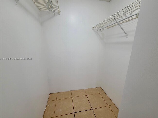 Foto del edificio - 2731 Taft St