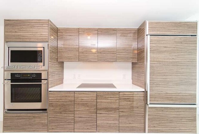 Foto del edificio - 460 NE 28th St