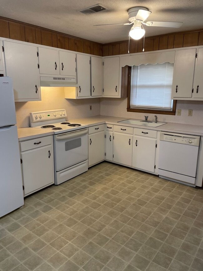 Foto del edificio - 2123 S Union Grove Rd