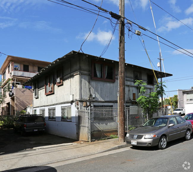 Building Photo - 257 Kalihi St