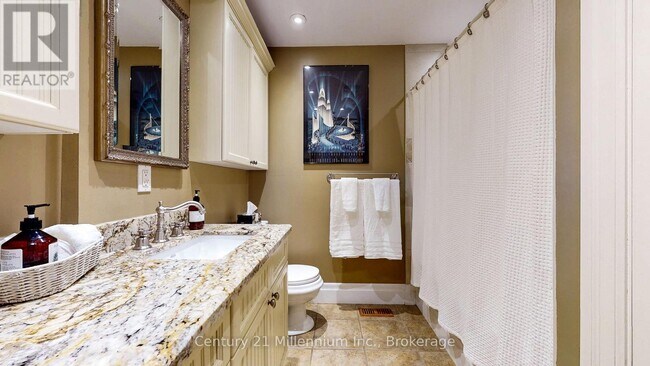 Building Photo - 434 Oxbow Crescent
