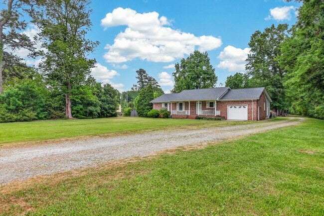 Building Photo - 1313 Pony Farm Rd