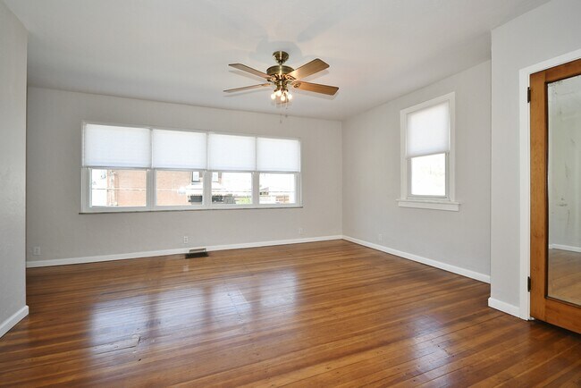 Building Photo - 1407 Clover St