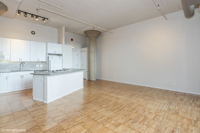 Foto del edificio - 728 W Jackson Blvd