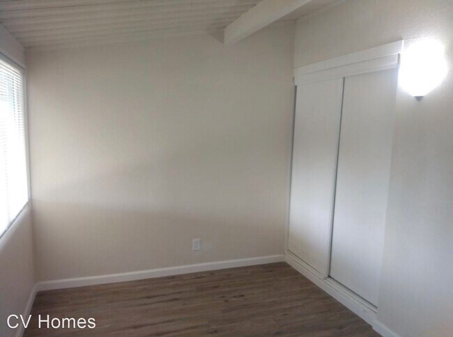 Building Photo - 3 br, 1.5 bath House - 16634 Yucca Ave.