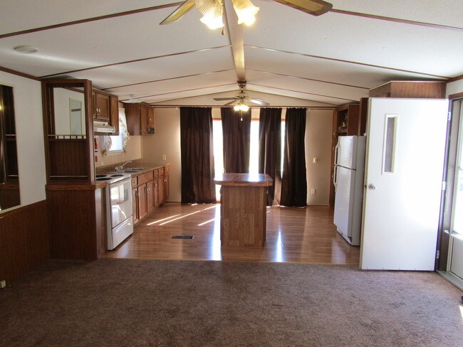 Building Photo - 828 Browns Ridge Rd