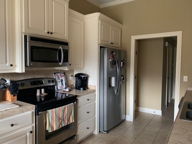 Foto del edificio - Beautiful 3/2 Home in Farmington Station Available For Rent!