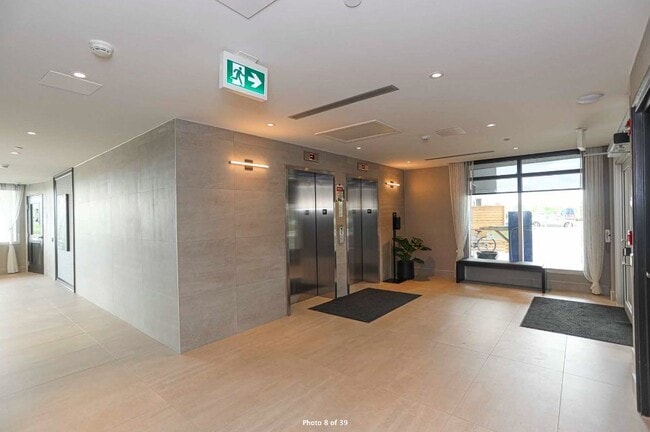 Building Photo - 200 Lagerfeld Dr