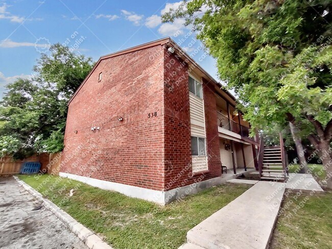 Foto del edificio - 538 Dukeway Dr B