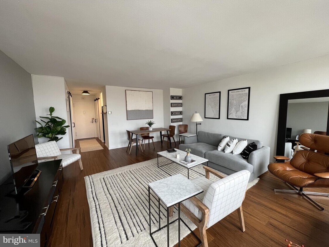 Foto principal - 210 Locust St