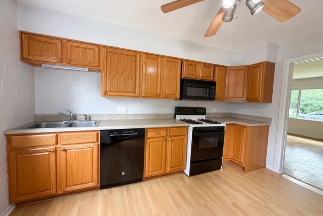 Foto del edificio - 1 Winstead Pl