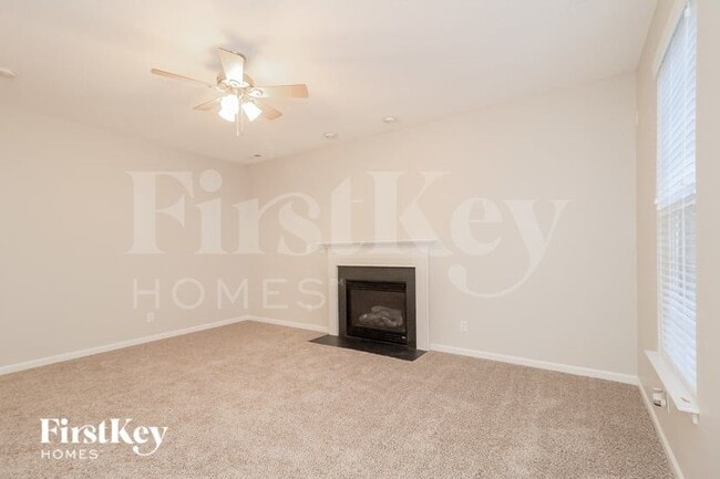 Building Photo - 5290 Crosswinds Rd