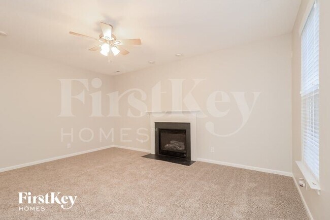 Foto del edificio - 5290 Crosswinds Rd
