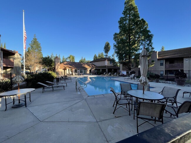 Building Photo - 12063 Alta Carmel Ct