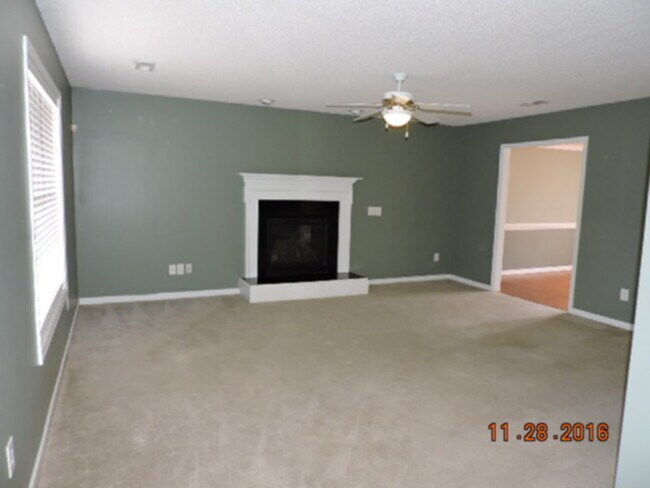 Building Photo - 391 Crystal Spring Dr
