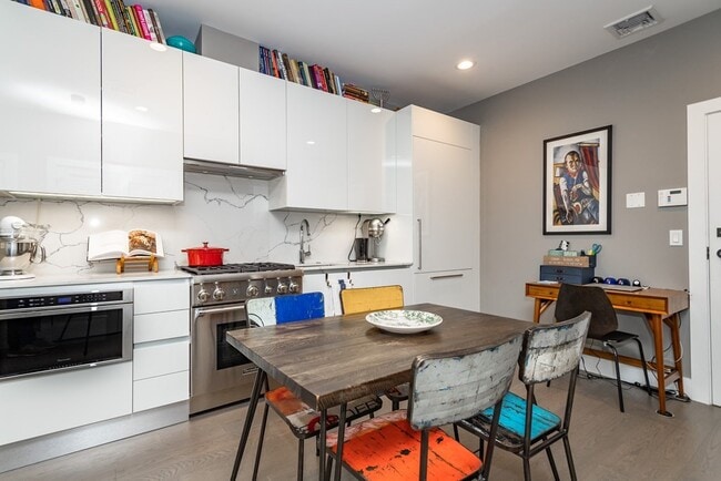 Building Photo - 39 A St