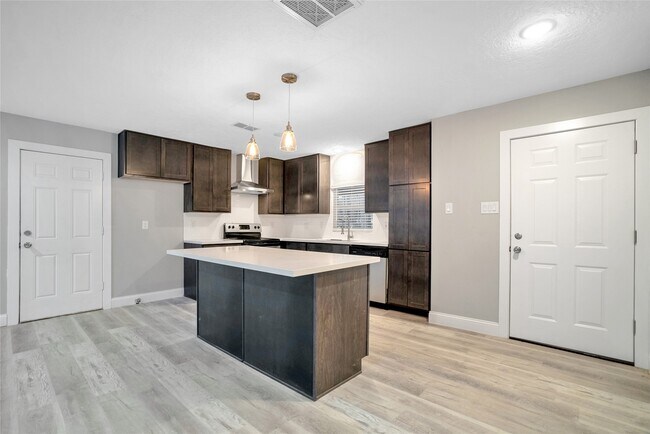 Foto del edificio - 1314 E Red Cedar Cir