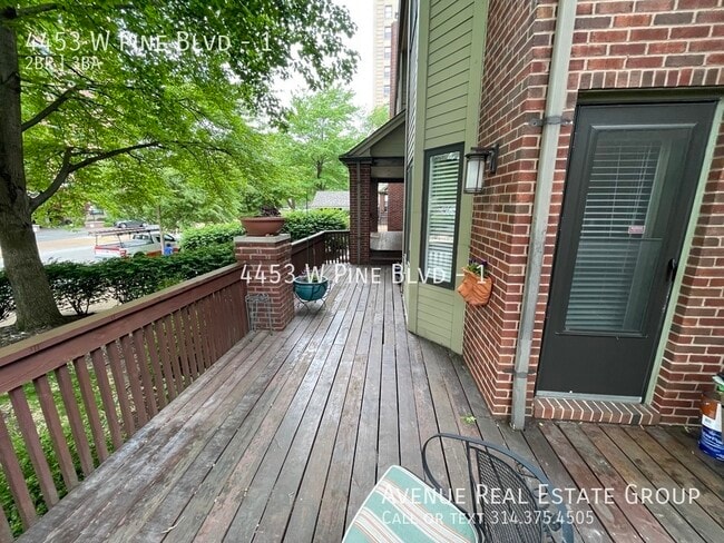 Building Photo - WOW Fabulous condo in the CWE