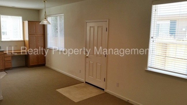 Foto del edificio - Townhome For Rent in Minden