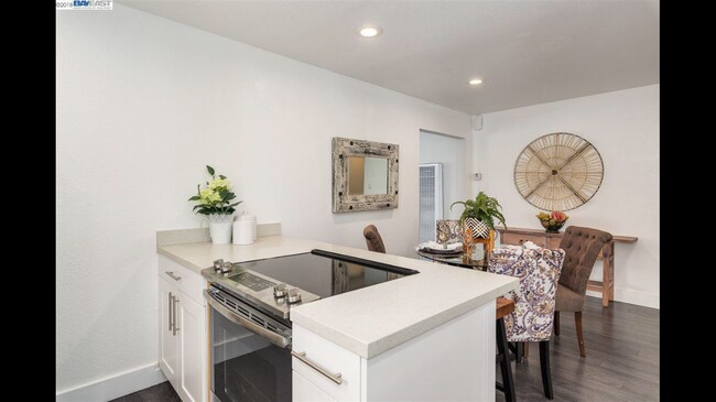 Building Photo - 14837 Western Ave